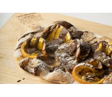 Pinsa with chocolate & orange